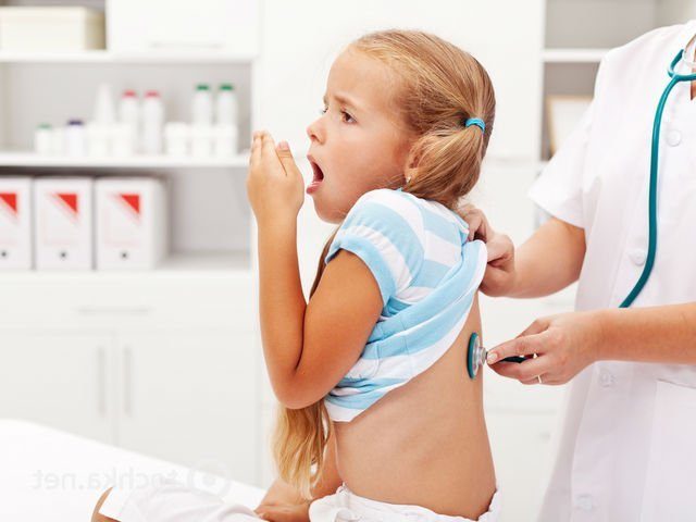 Cухой кашель у ребенка: периодичность приступов