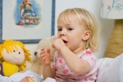 Лающий кашель у ребенка: причины
